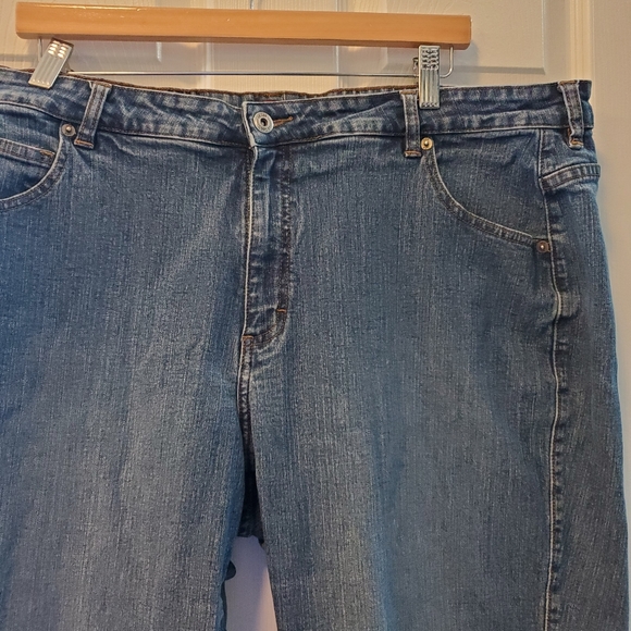 24w Lee capris - Picture 4 of 9